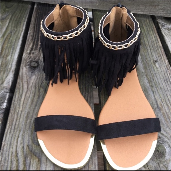 Qupid Black Suede Fringe Gladiator Flats SZ 7! NEW! - Picture 2 of 10
